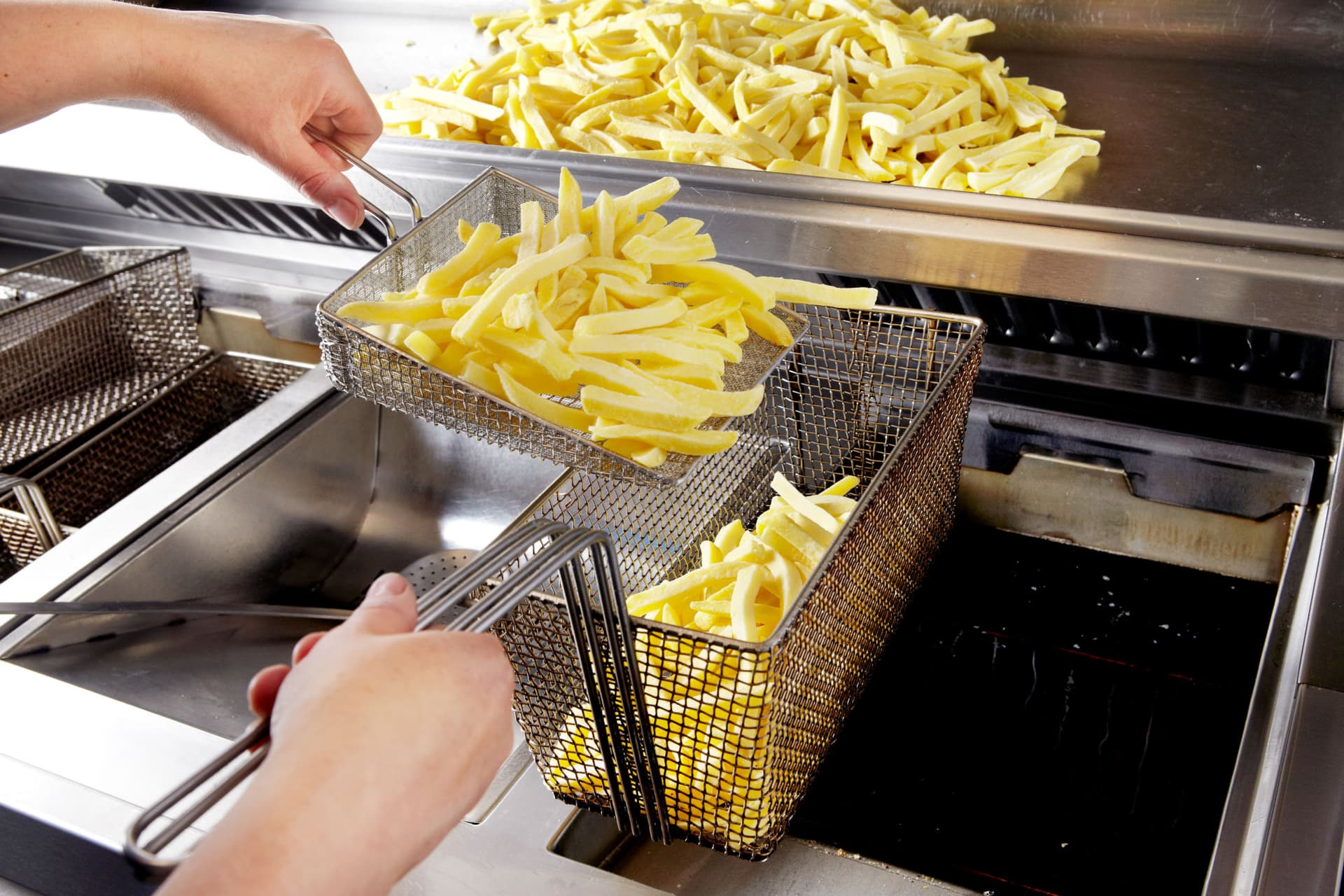 usmazene hranolky restaurace