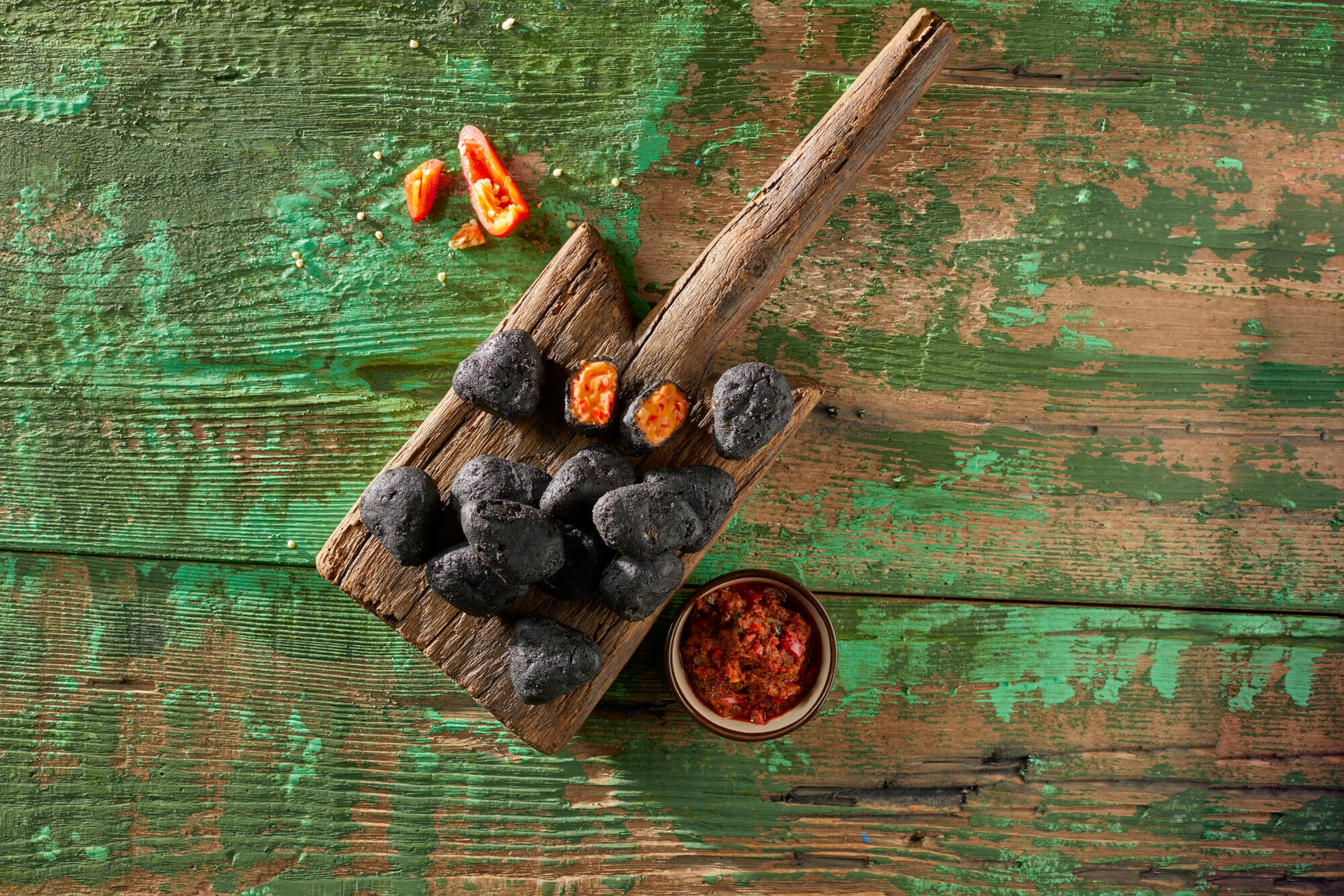 aviko_cedarove_cerne_pikantni_nugety_1000_g_pokrm