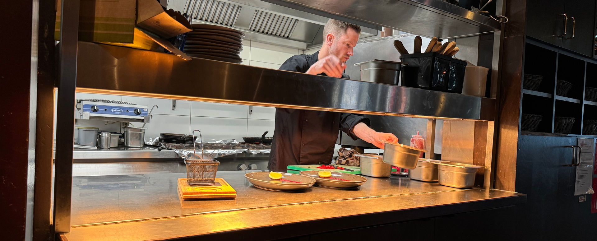 avfs-240193-01_house_of_fries_website_-_image_block_-_1920x755px4.jpg