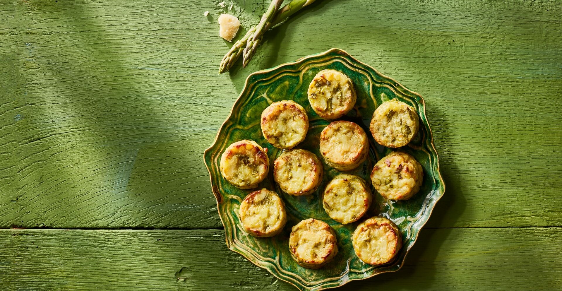 804401_aviko_mini_gratinovane_brambory_se_zelenym_chrestem_a_parmezanem_1000_g_pokrm